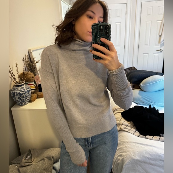 Wilfred wool sweater (medium) - Picture 2 of 3